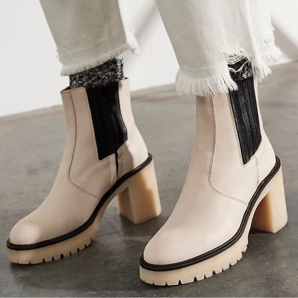 Free People Shoes - NIB $188 Free People James Chelsea White Boots 37 37.5 38 38.5 39 39.5 NWT